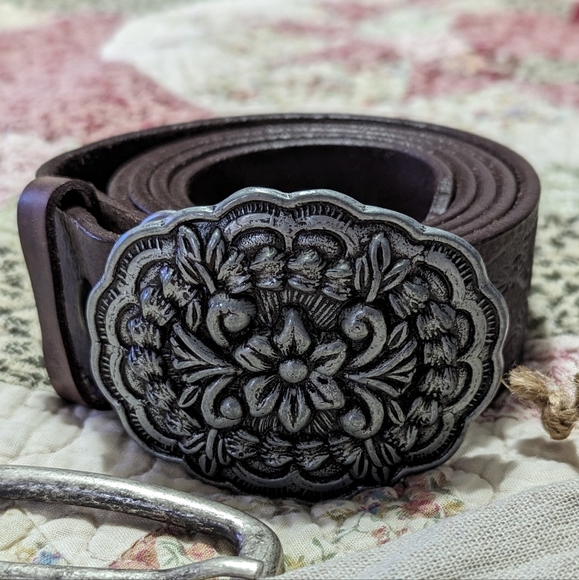Accessories - Custom made leather cowgirl belt